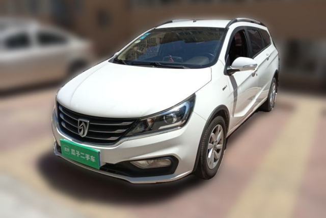 Used Baojun 310W 2017 1.5L Manual Fashion Model China V