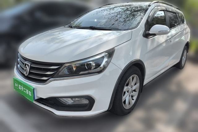 Used Baojun 310W 2017 1.5L Manual Fashion Model China V