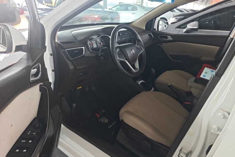 Used Baojun 310W 2017 1.5L Manual Comfort Version China V Driver Seat