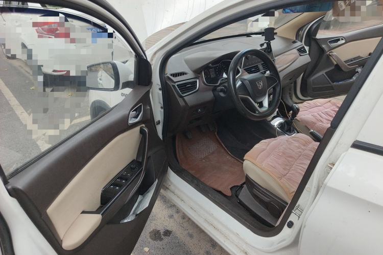 Used Baojun 310W 2017 1.5L Manual Comfort Version China V Driver Seat