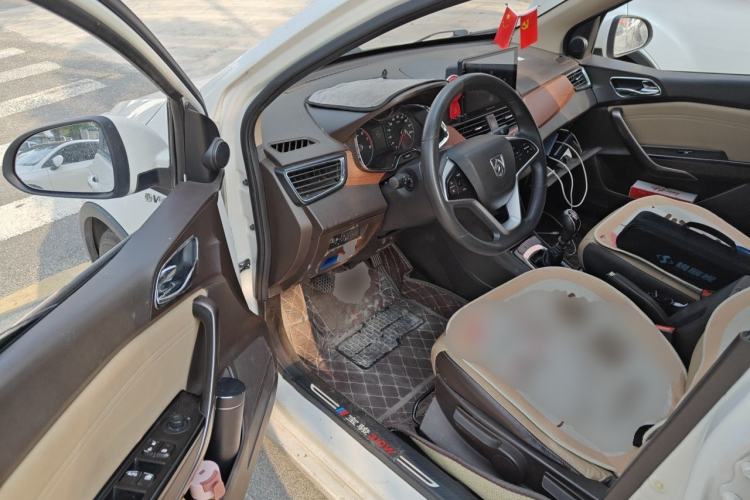 Used Baojun 310W 2017 1.5L Manual Comfort Version China V Driver Seat