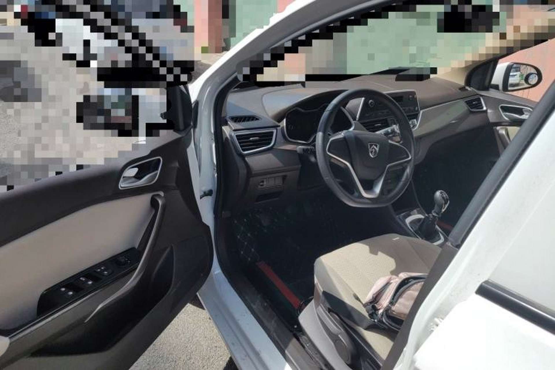 Used Baojun 310W 2017 1.5L Manual Comfort Version China V Driver Seat