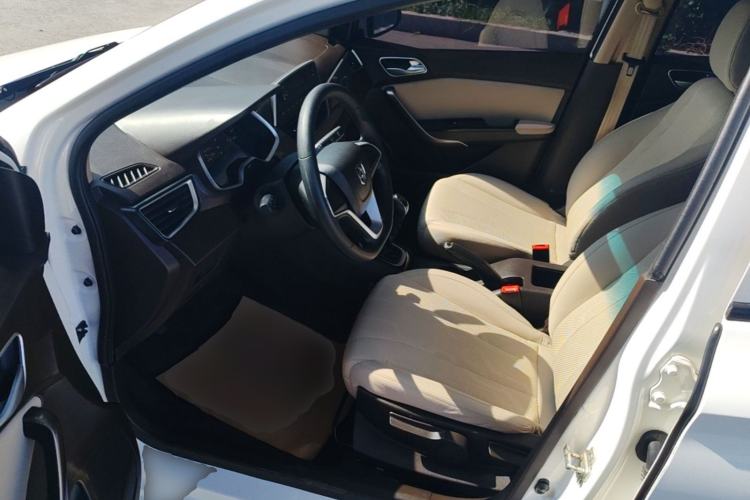 Used Baojun 310W 2017 1.5L Manual Comfort Version China V Driver Seat