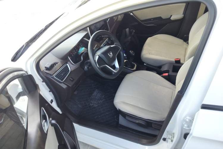 Used Baojun 310W 2017 1.5L Manual Comfort Version China V Driver Seat
