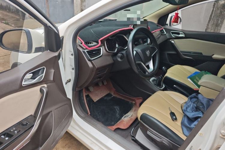 Used Baojun 310W 2017 1.5L Manual Comfort Version China V Driver Seat