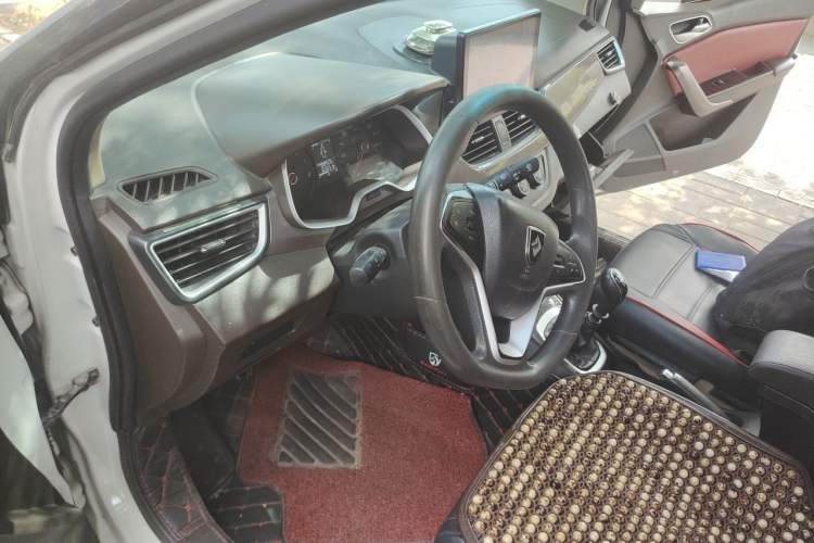 Used Baojun 310W 2017 1.5L Manual Fashion Edition China VI Driver Seat