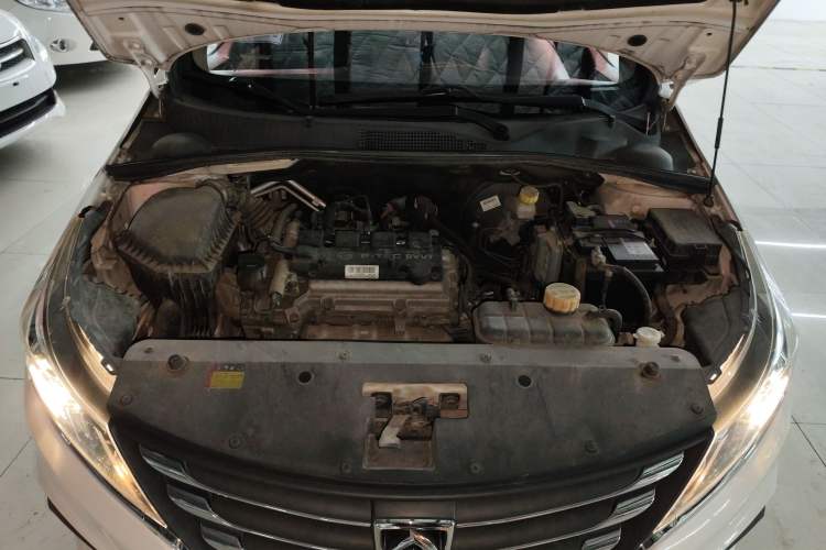 Used Baojun 310W 2017 1.5L Manual Comfort Version China V Engine Bay