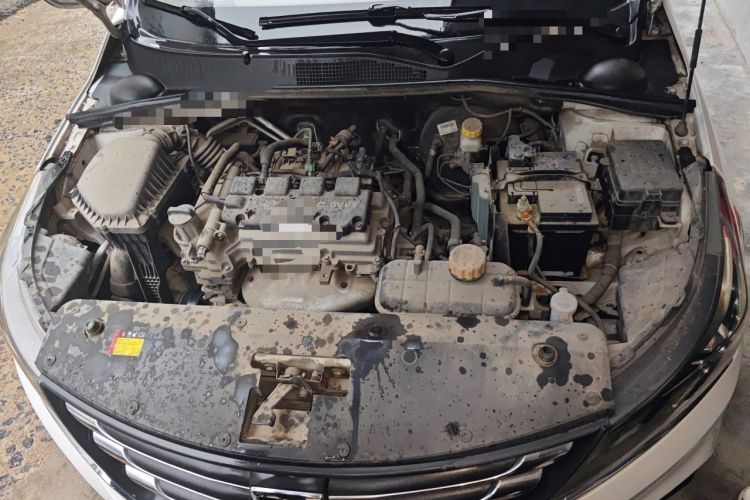 Used Baojun 310W 2017 1.5L Manual Fashion Model China V Engine Bay
