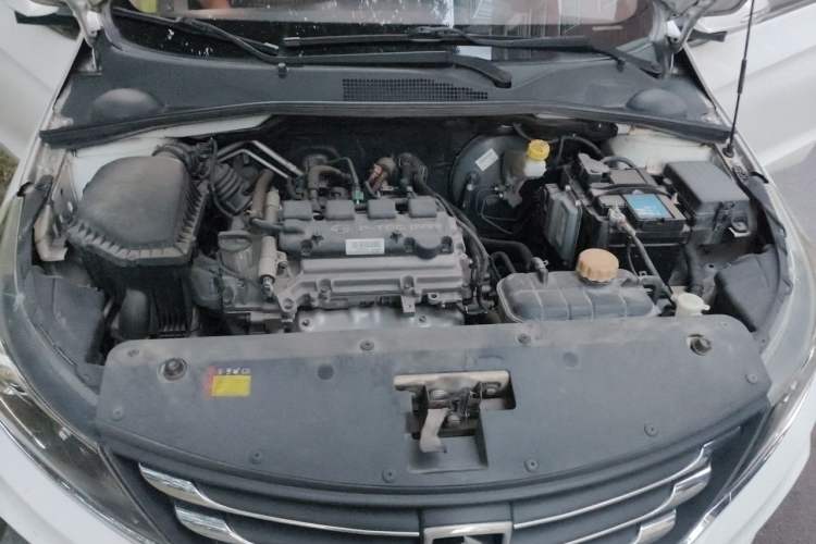 Used Baojun 310W 2017 1.5L Manual Comfort Version China V Engine Bay