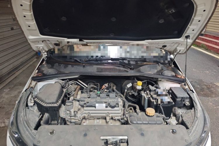 Used Baojun 310W 2017 1.5L Manual Comfort Version China V Engine Bay