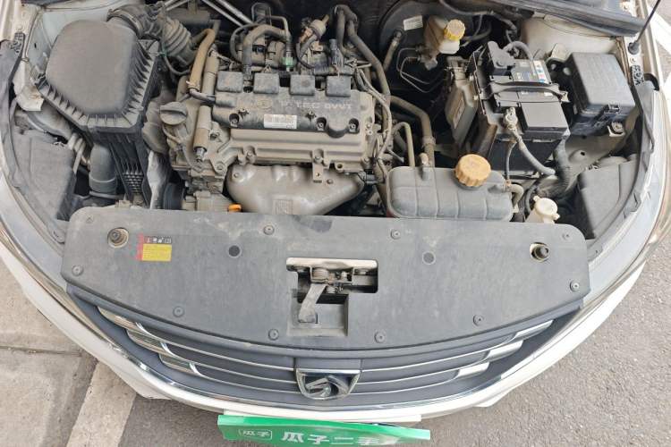 Used Baojun 310W 2017 1.5L Manual Comfort Version China V Engine Bay