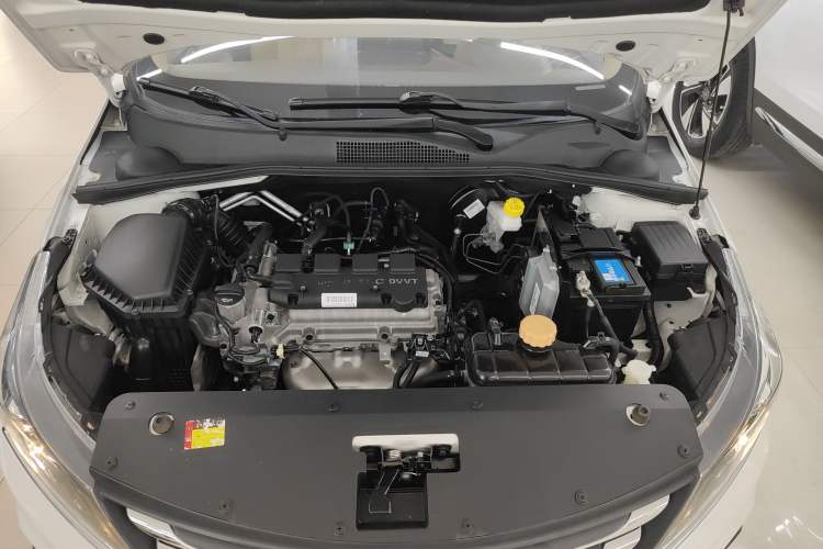 Used Baojun 310W 2017 1.5L Manual Comfort Version China VI Emission Standard Engine Bay