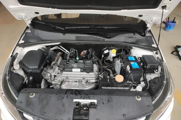 Used Baojun 310W 2017 1.5L Manual Fashion Model China V Engine Bay