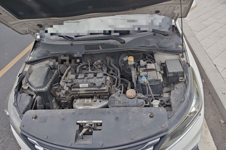 Used Baojun 310W 2017 1.5L Manual Fashion Model China V Engine Bay