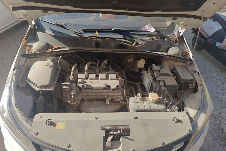 Used Baojun 310W 2017 1.5L Manual Comfort Version China V Engine Bay