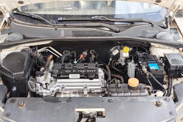 Used Baojun 310W 2017 1.5L Manual Comfort Version China V Engine Bay