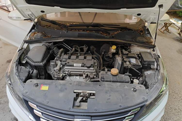 Used Baojun 310W 2017 1.5L Manual Fashion Edition China VI Engine Bay