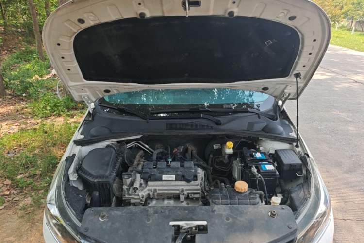 Used Baojun 310W 2017 1.5L Manual Comfort Version China V Engine Bay