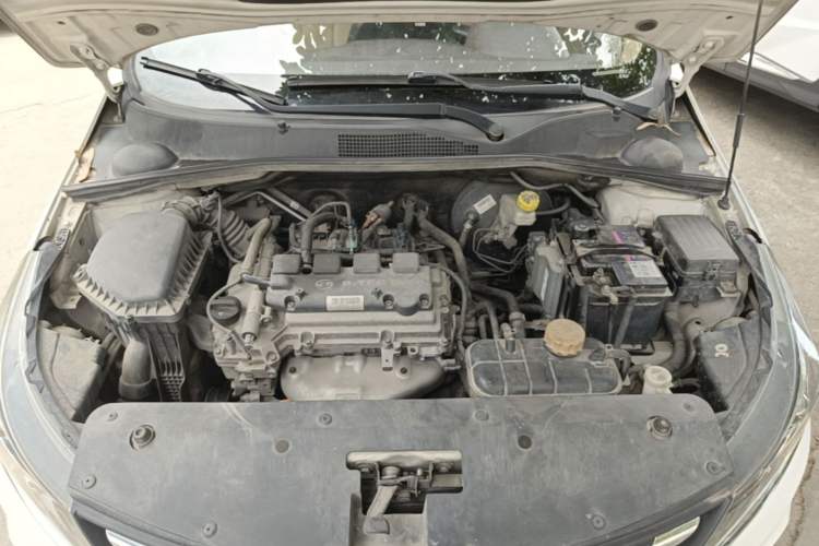 Used Baojun 310W 2017 1.5L Manual Fashion Model China V Engine Bay