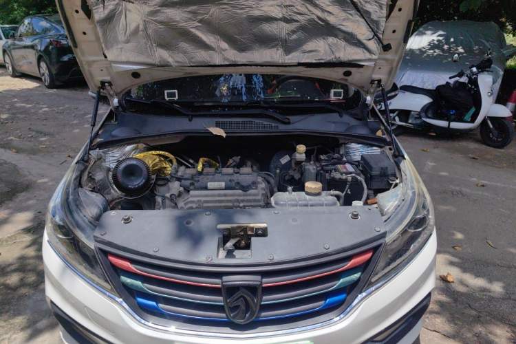Used Baojun 310W 2017 1.5L Manual Fashion Model China V Engine Bay