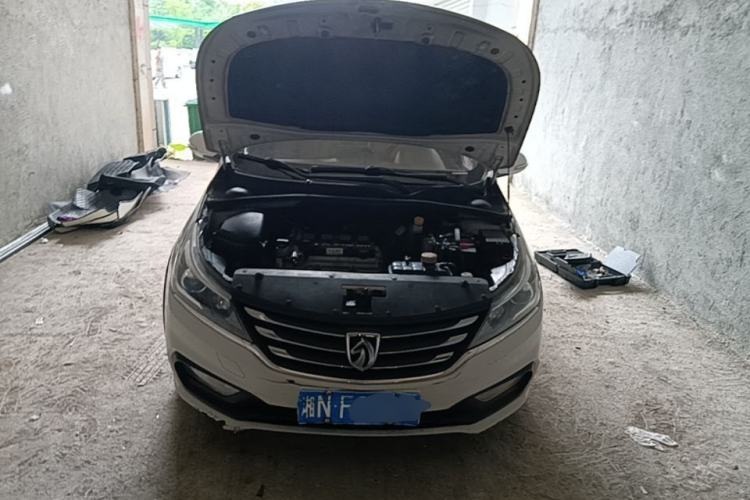 Used Baojun 310W 2017 1.5L Manual Fashion Model China V Engine Bay