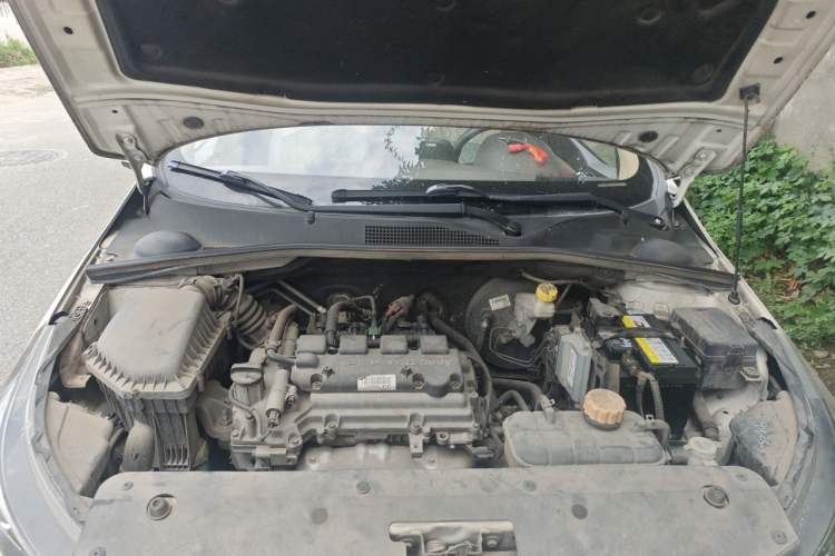 Used Baojun 310W 2017 1.5L Manual Fashion Model China V Engine Bay
