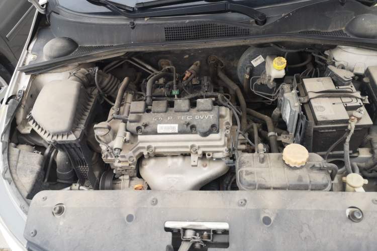 Used Baojun 310W 2017 1.5L Manual Fashion Model China V Engine Bay