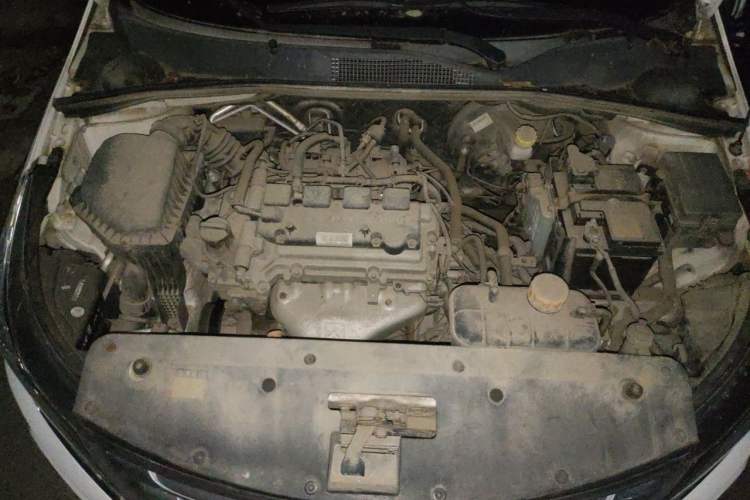 Used Baojun 310W 2017 1.5L Manual Fashion Model China V Engine Bay