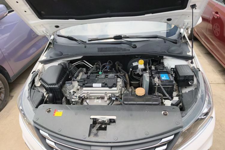 Used Baojun 310W 2017 1.5L Manual Comfort Version China VI Emission Standard Engine Bay