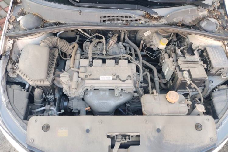 Used Baojun 310W 2017 1.5L Manual Fashion Model China V Engine Bay