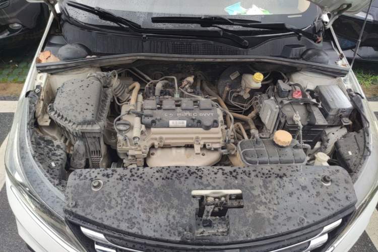 Used Baojun 310W 2017 1.5L Manual Fashion Edition China VI Engine Bay