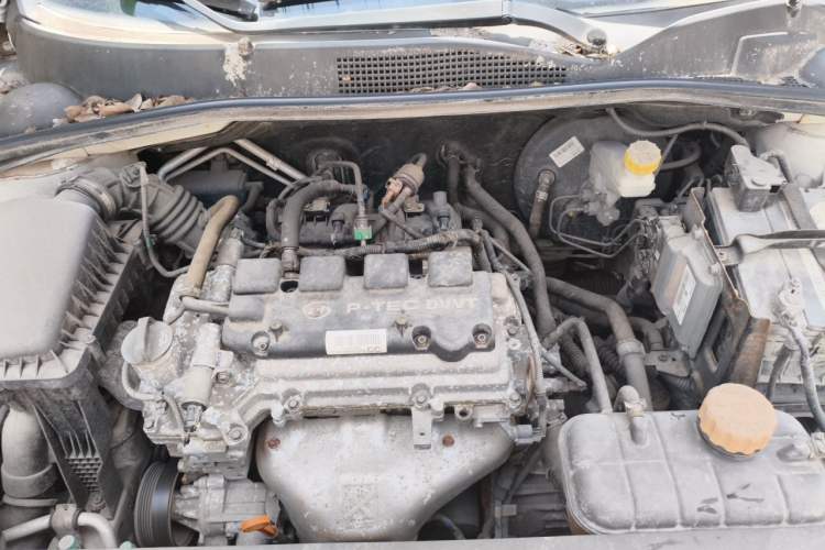 Used Baojun 310W 2017 1.5L Manual Fashion Model China V Engine Bay