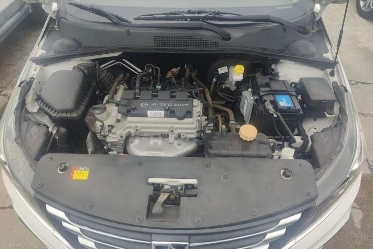 Used Baojun 310W 2017 1.5L Manual Comfort Version China V Engine Bay