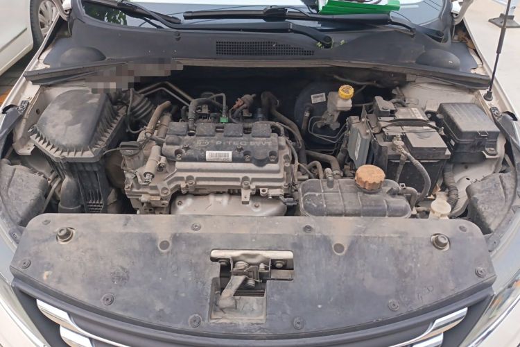 Used Baojun 310W 2017 1.5L Manual Fashion Model China V Engine Bay