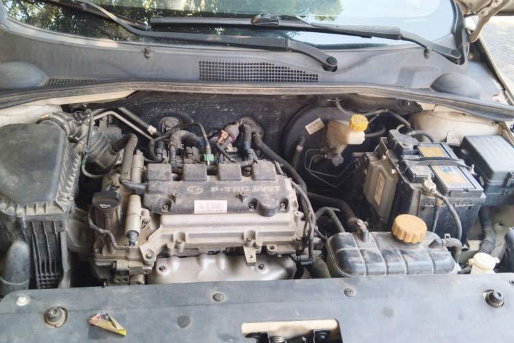 Used Baojun 310W 2017 1.5L Manual Fashion Model China V Engine Bay