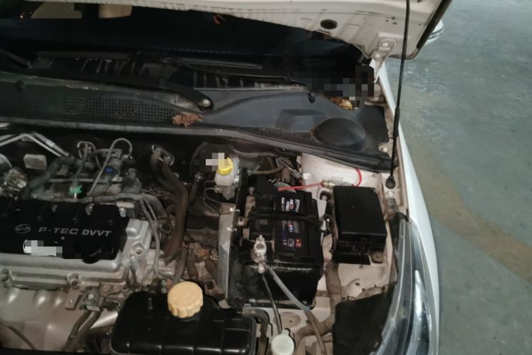 Used Baojun 310W 2017 1.5L Manual Fashion Edition China VI Engine Bay Left
