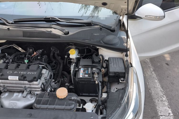 Used Baojun 310W 2017 1.5L Manual Fashion Model China V Engine Bay Left