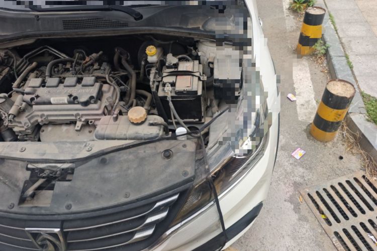 Used Baojun 310W 2017 1.5L Manual Comfort Version China V Engine Bay Left