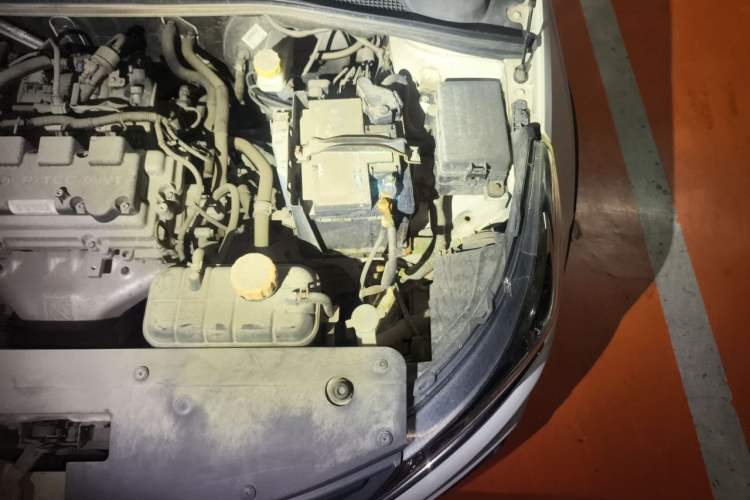 Used Baojun 310W 2017 1.5L Manual Comfort Version China V Engine Bay Left