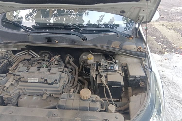 Used Baojun 310W 2017 1.5L Manual Comfort Version China V Engine Bay Left