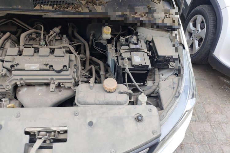 Used Baojun 310W 2017 1.5L Manual Fashion Model China V Engine Bay Left