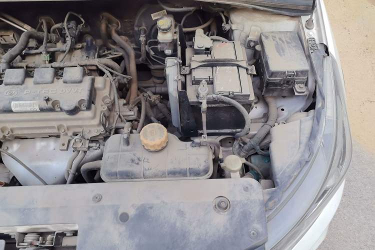 Used Baojun 310W 2017 1.5L Manual Comfort Version China VI Emission Standard Engine Bay Left