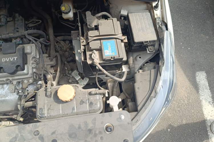 Used Baojun 310W 2017 1.5L Manual Comfort Version China VI Emission Standard Engine Bay Left