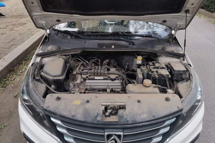 Used Baojun 310W 2017 1.5L Manual Fashion Edition China VI Engine Bay