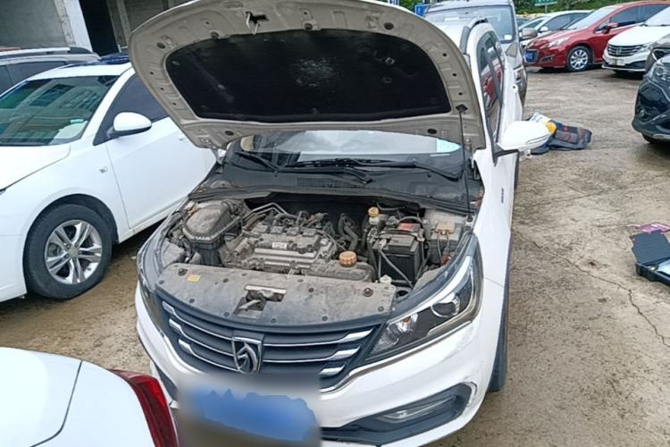 Used Baojun 310W 2017 1.5L Manual Fashion Model China V Engine Bay