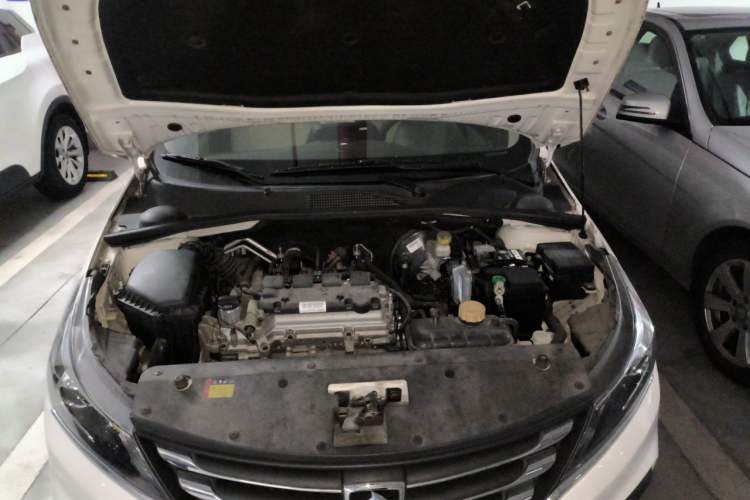 Used Baojun 310W 2017 1.5L Manual Luxury Edition China V Engine Bay