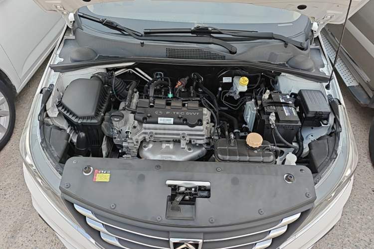 Used Baojun 310W 2017 1.5L Manual Fashion Model China V Engine Bay