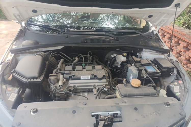 Used Baojun 310W 2017 1.5L Manual Comfort Version China VI Emission Standard Engine Bay