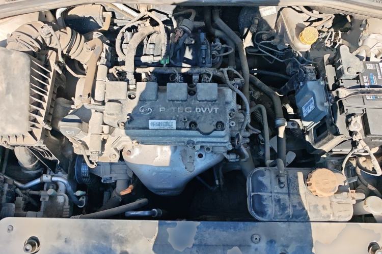 Used Baojun 310W 2017 1.5L Manual Fashion Model China V Engine Bay