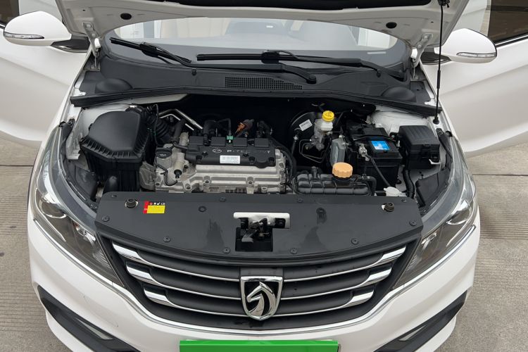 Used Baojun 310W 2017 1.5L Manual Fashion Model China V Engine Bay